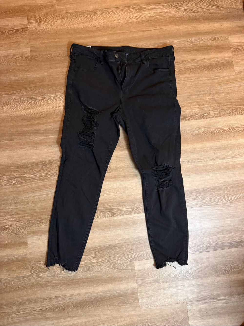 American Eagle Outfitters Black Distressed Skinny Jeans